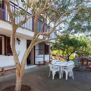 Casa vacanze Nuovo Aliru, Campofelice Di Roccella